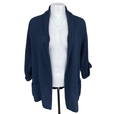 Calvin Klein 10$ to 25$
20.5&quot; Chest
27&quot; Length
Blue
Buttonless
Calvin Klein
Cardigan
Excellent Condition
Size Large
Sweaters
W0081-3051
Women