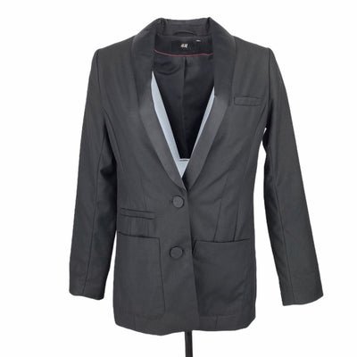 H&amp;M 10$ to 25$
17.5&quot; Chest
26&quot; Length
Black
Blazer
Button Up
Coats &amp; Jackets
Excellent Condition
H&amp;M
Size Medium
W0036-1406
Women