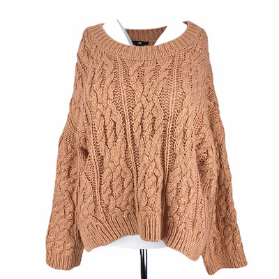 H&amp;M 10$ to 25$
23&quot; Chest
23&quot; Length
Cable Knit
Excellent Condition
H&amp;M
Low Side Slits
Pink
Pullover Sweater
Size Medium
Sweaters
W0036-1391
Women