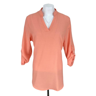 Amaryllis 10$ to 25$
22.5&quot; Chest
28&quot; Length
3/4 Sleeve Top
Amaryllis
Coral
Excellent Condition
Pink
Size XL
Tops
W0098-3660
Women