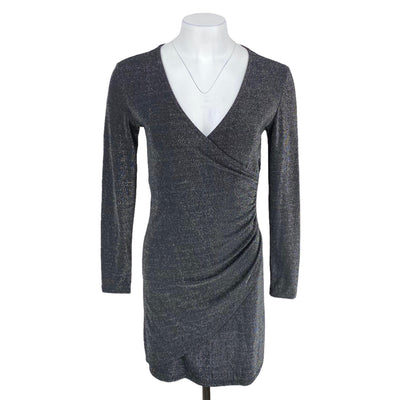 Tag Studio 10$ to 25$
16&quot; Chest
34&quot; Length
Dresses
Excellent Condition
Glitter
Grey
Ruched
Size XS
Special Occasions
Tag Studio
W0092-3459
Women