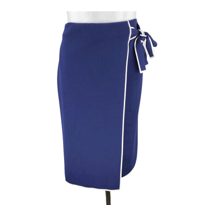 Contemporaine 10$ to 25$
23&quot; Length
29.5&quot; Waist
Blue
Casual Skirt
Contemporaine
Elastic Waist
Excellent Condition
Quebec
Size Medium
Skirts
W0093-3483
White
Women