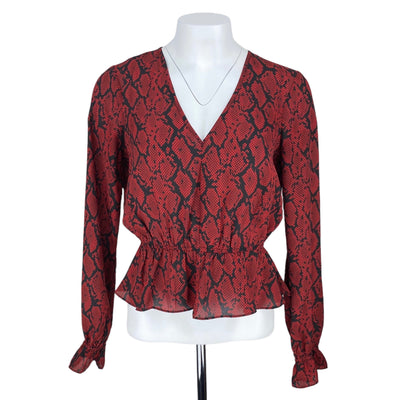 Guess 10$ to 25$
19&quot; Chest
19&quot; Length
Black
Elastic Cuff
Elastic Waist
Excellent Condition
Guess
Long Sleeve Blouse
Red
Size Small
Tops
W0097-3638
Women