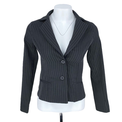 Seduction 10$ to 25$
16&quot; Chest
20&quot; Length
Black
Blazer
Coats &amp; Jackets
Excellent Condition
Seduction
Size XS
Stripe Print
W0090-3383
White
Women