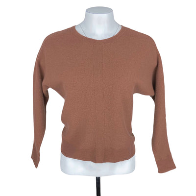 Nicole Miller 18&quot; Chest
20&quot; Length
25$ to 50$
Brown
Excellent Condition
Long Sleeve Sweater
Nicole Miller
Size Medium
Sweaters
W0094-3497
Women