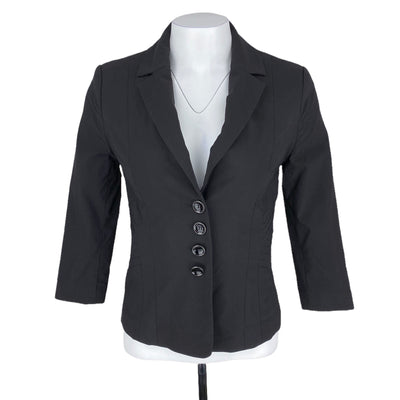 Le Château 10$ to 25$
15.5&quot; Chest
21&quot; Length
Black
Blazer
Coats &amp; Jackets
Excellent Condition
Le Château
Padded Shoulders
Quebec
Size XS
W0094-3500
Women