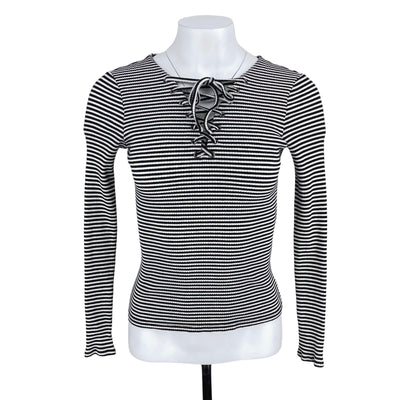 Just Divine 10$ to 25$
19&quot; Length
Black
Excellent Condition
Just Divine
Long Sleeve Top
Size Small
Stripe Print
Tops
W0086-3230
White
Women
Women Tops