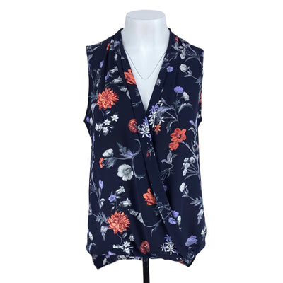 Dynamite 10$ to 25$
28&quot; Length
Dynamite
Excellent Condition
Floral Print
High Front / Low Back
Navy
Purple
Quebec
Red
Size Small
Sleeveless Blouse
Tops
W0086-3237
Women
Women Blouses