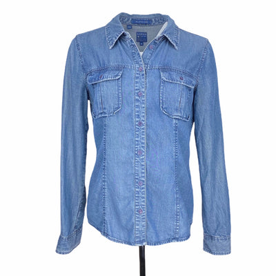 Guess 10$ to 25$
19&quot; Chest
25&quot; Length
Blue
Excellent Condition
Guess
Long Sleeve Button Down Shirt
Size Medium
Tops
W0037-1417
Women