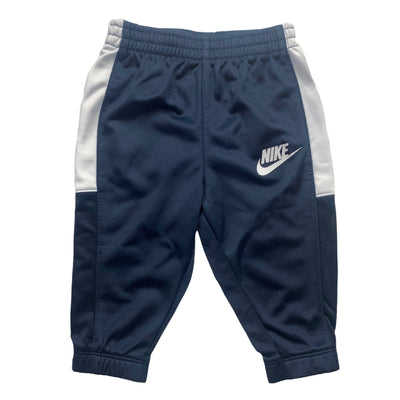 Nike 10$ to 25$
Activewear
B0010-499
Boys
Elastic Waist
Excellent Condition
Navy
Nike
Pants
Size 6 to 9 Months
Track Pants
White