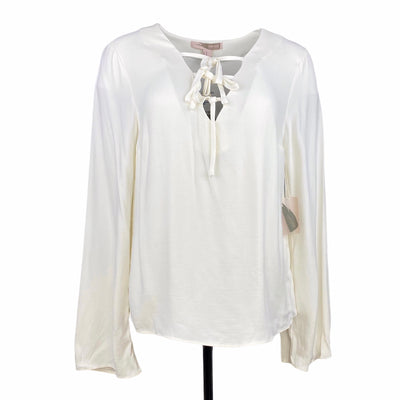 Forever 21 10$ to 25$
18&quot; Chest
24&quot; Length
_label_New With Tags
Cream
Forever 21
Long Sleeve Blouse
New With Tags
Size Medium
Tops
V Neckline
W0029-1143
Women